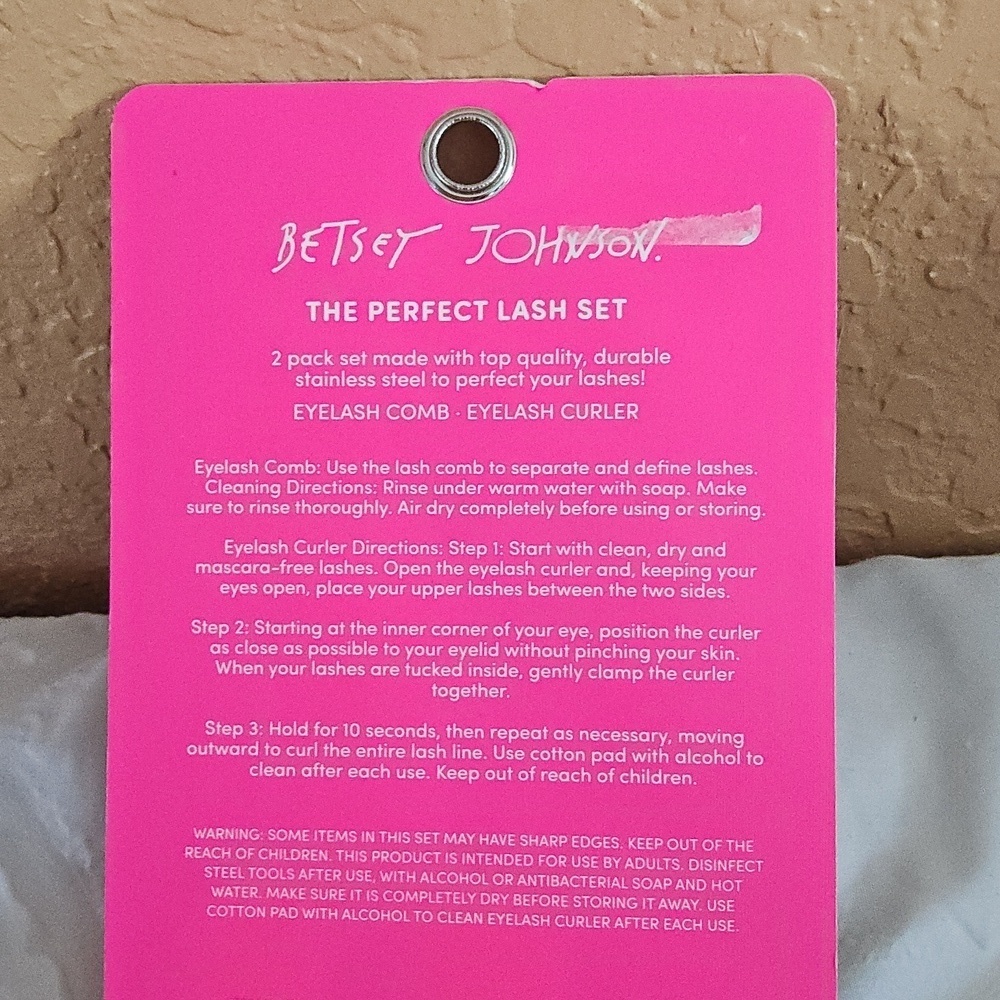 BETSEY JOHNSON EYELASH COMBO - Picture 3 of 3